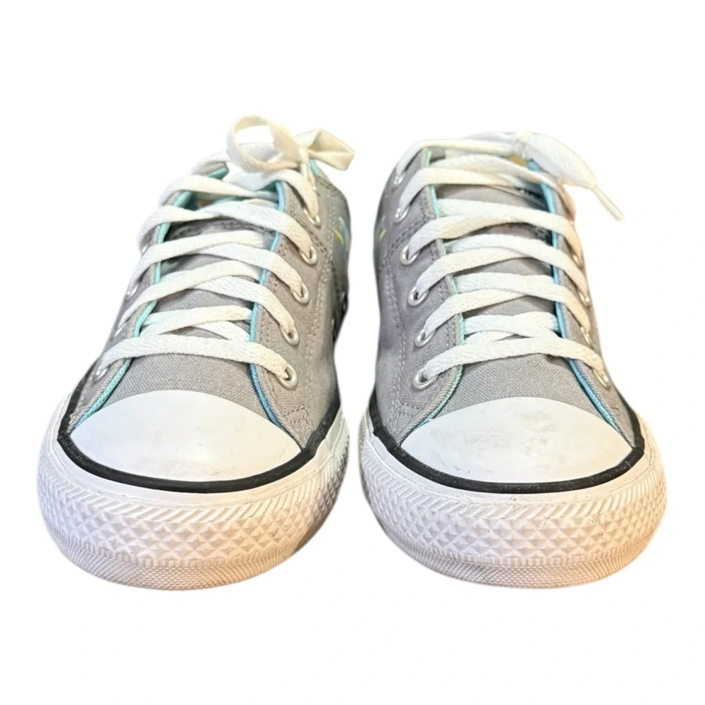 Converse Chuck Taylor All Star Low-top Sneakers Junior’s Size 5 Women’s Size 7